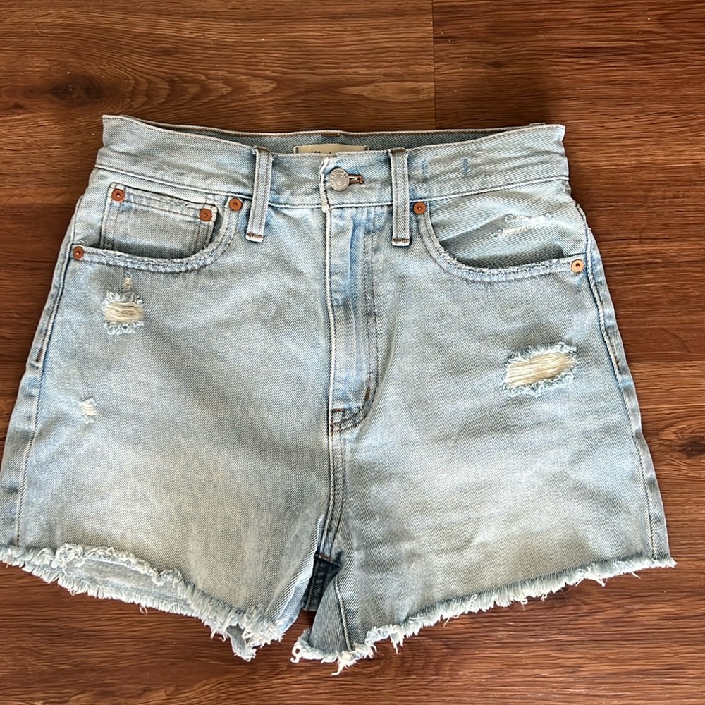 Madewell denim shorts size 25